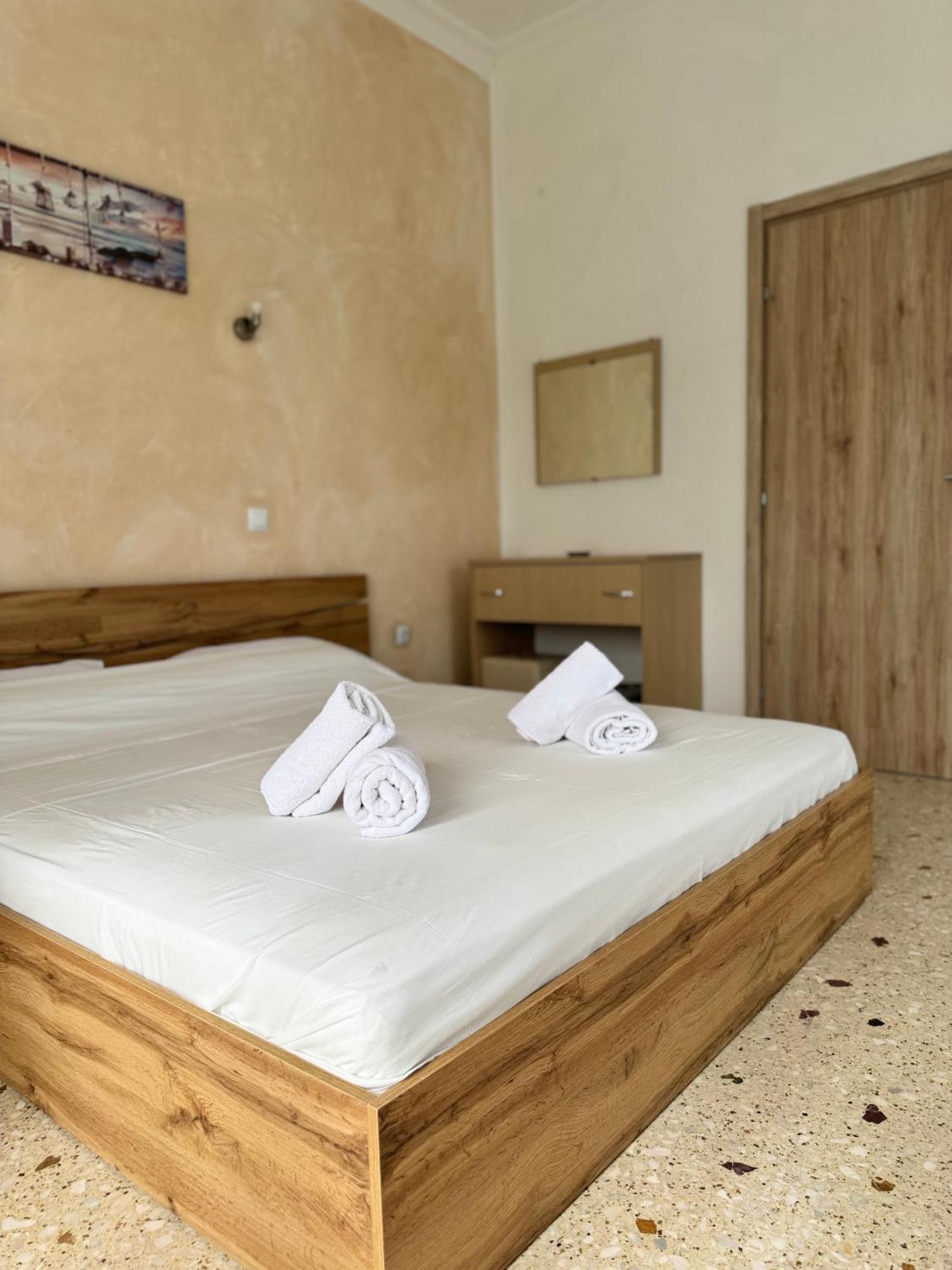 Santa Marina Rooms Agia Marina  Екстер'єр фото